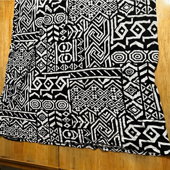 95% Rayon - Picture 3 of 4